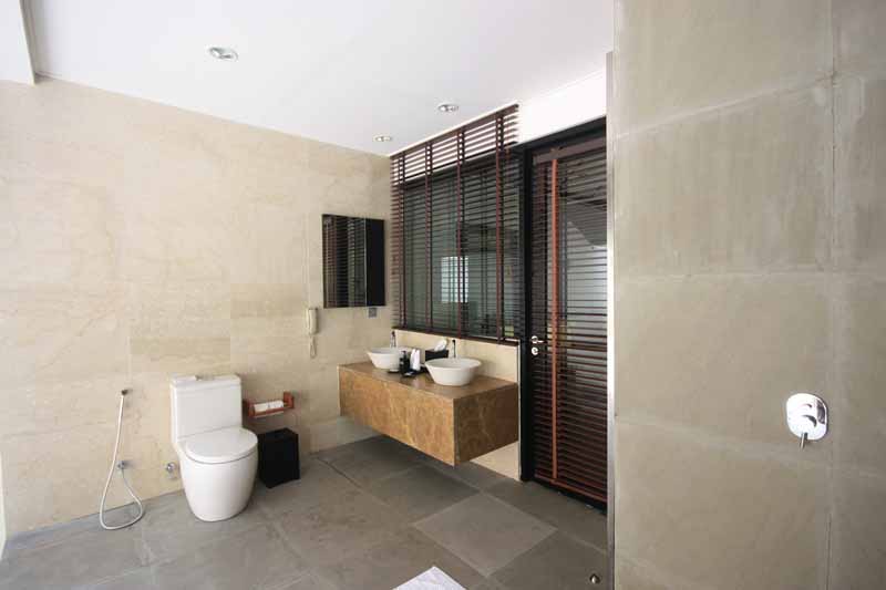 review Lily Beach Resort & Spa at Huvahendhoo