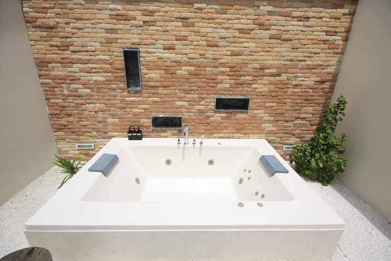 review Lily Beach Resort & Spa at Huvahendhoo