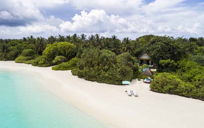 Four Seasons Landaa Giraavaru